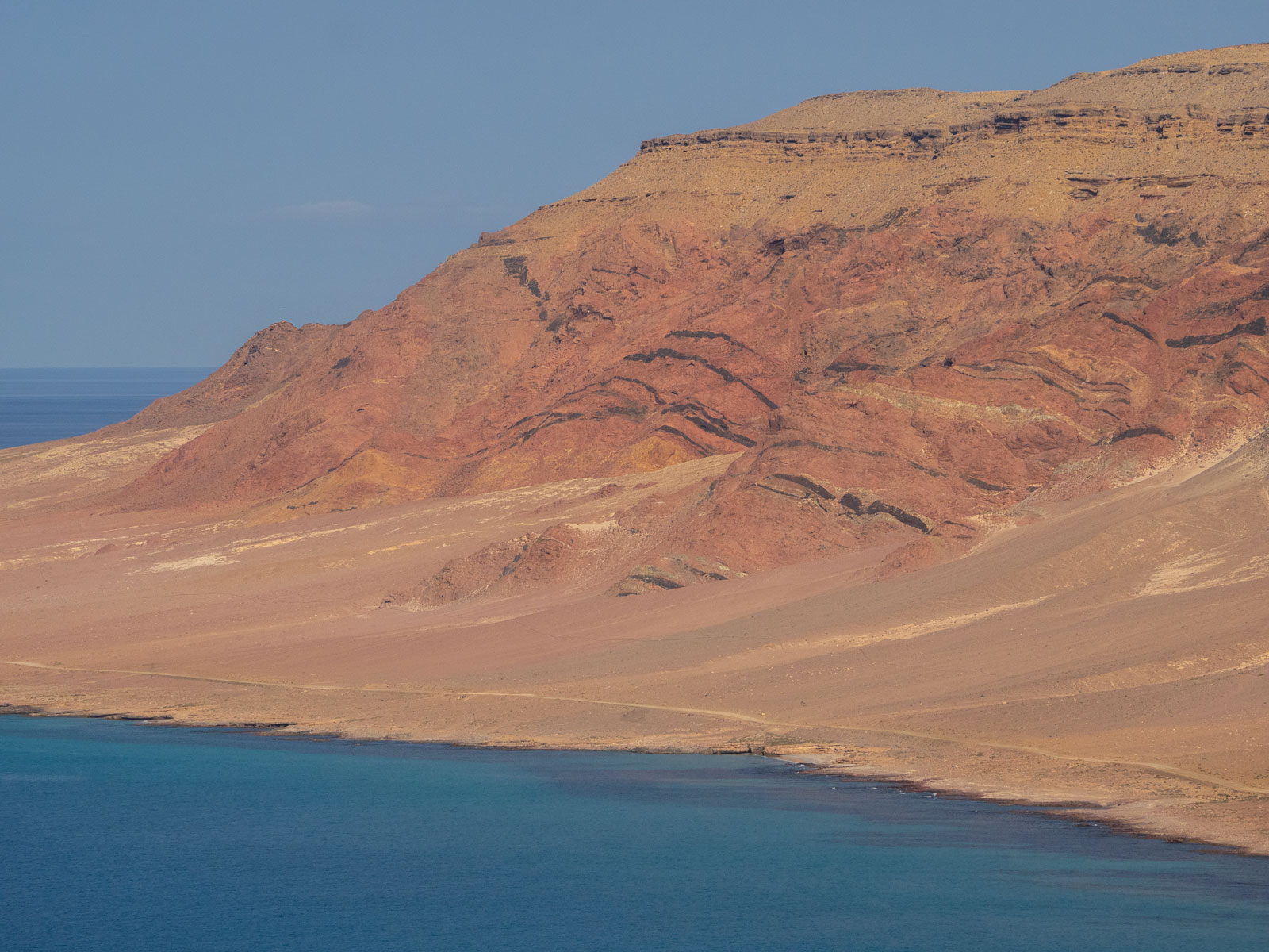 Горы, море, Сокотра
